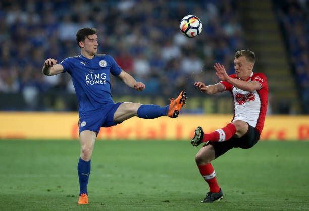 他的骄傲自 他的骄傲自